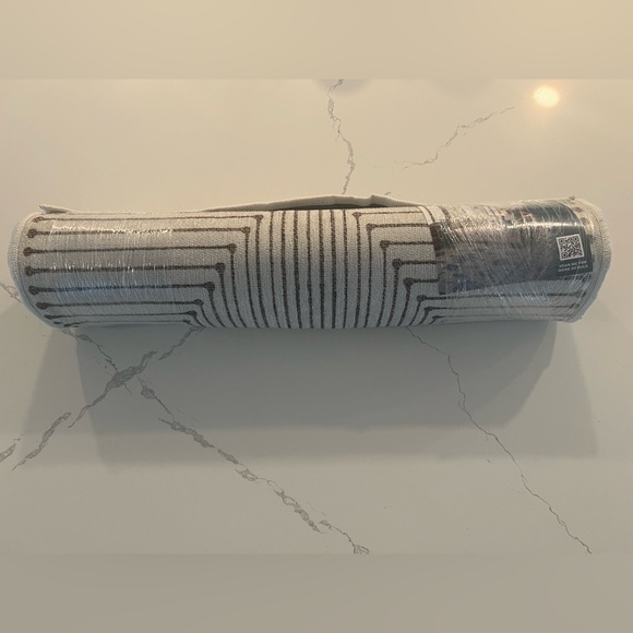 2 NEW RUGGABLE 2x3 washable Rugs + Pads Jonathan Adler Inkdrop Camel & Ivory - Picture 13 of 16